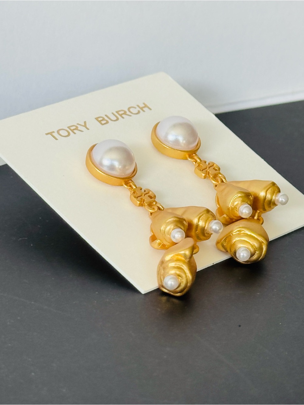 NWT Tory Burch Poetry of Things Seashell Pearl Chandelier Earrings